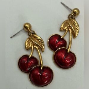 VINTAGE AVON POPULAR GOLD AND RED ENAMEL DANGLE STUD PIERCED EARRINGS